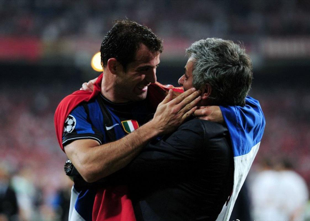 爱游戏中国犹他爵士训练开放日；集结日完成体检引欢呼；意甲在即；身体对抗强度拉满的简单介绍